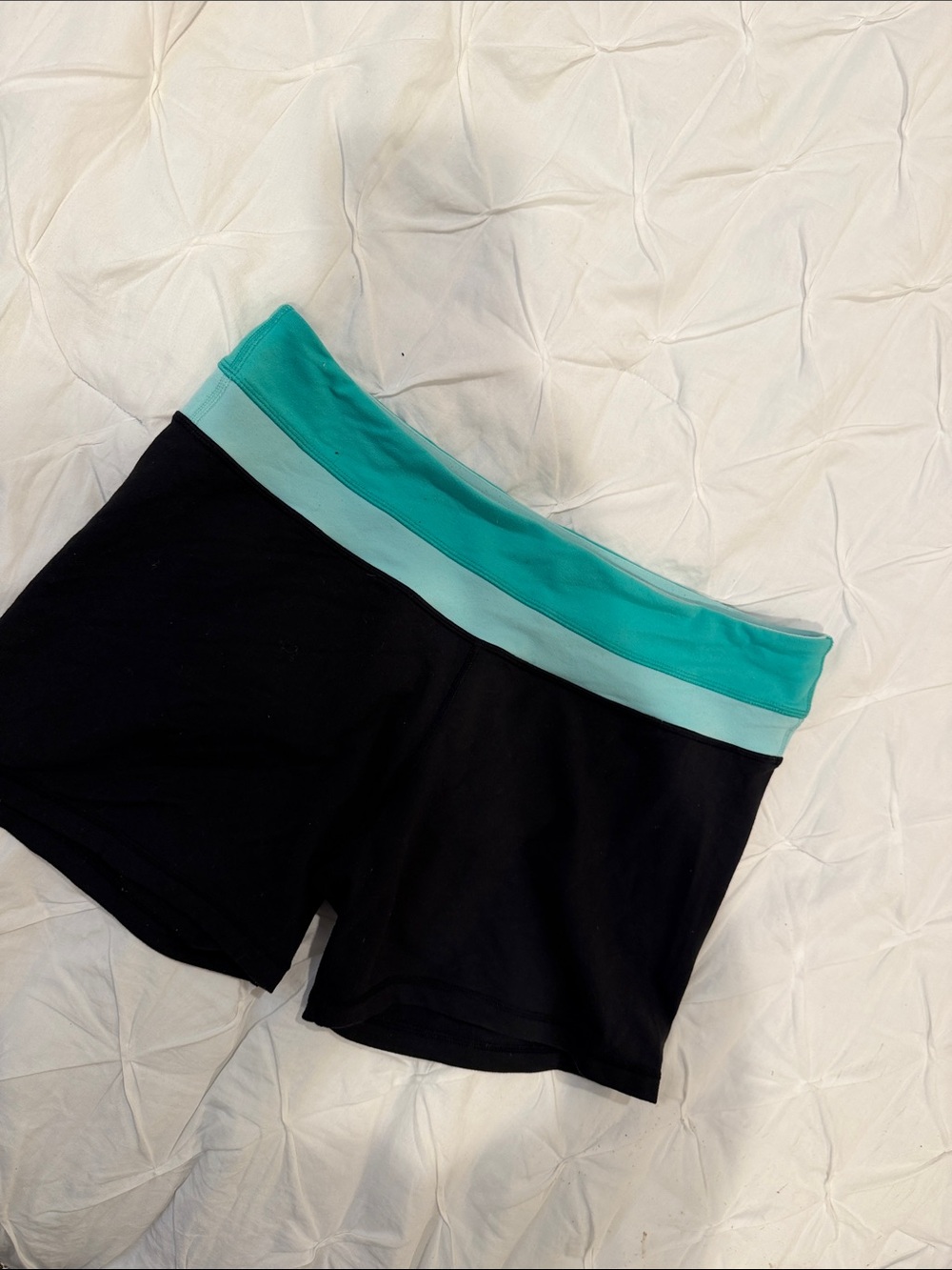 lululemon athletica Black Shorts Size 10 - Picture 3 of 9